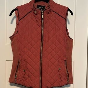 Active USA vest Size Medium